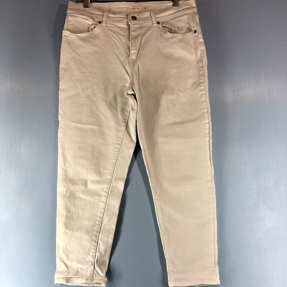 Levi's White Classic Crop Jeans Size 12 W31